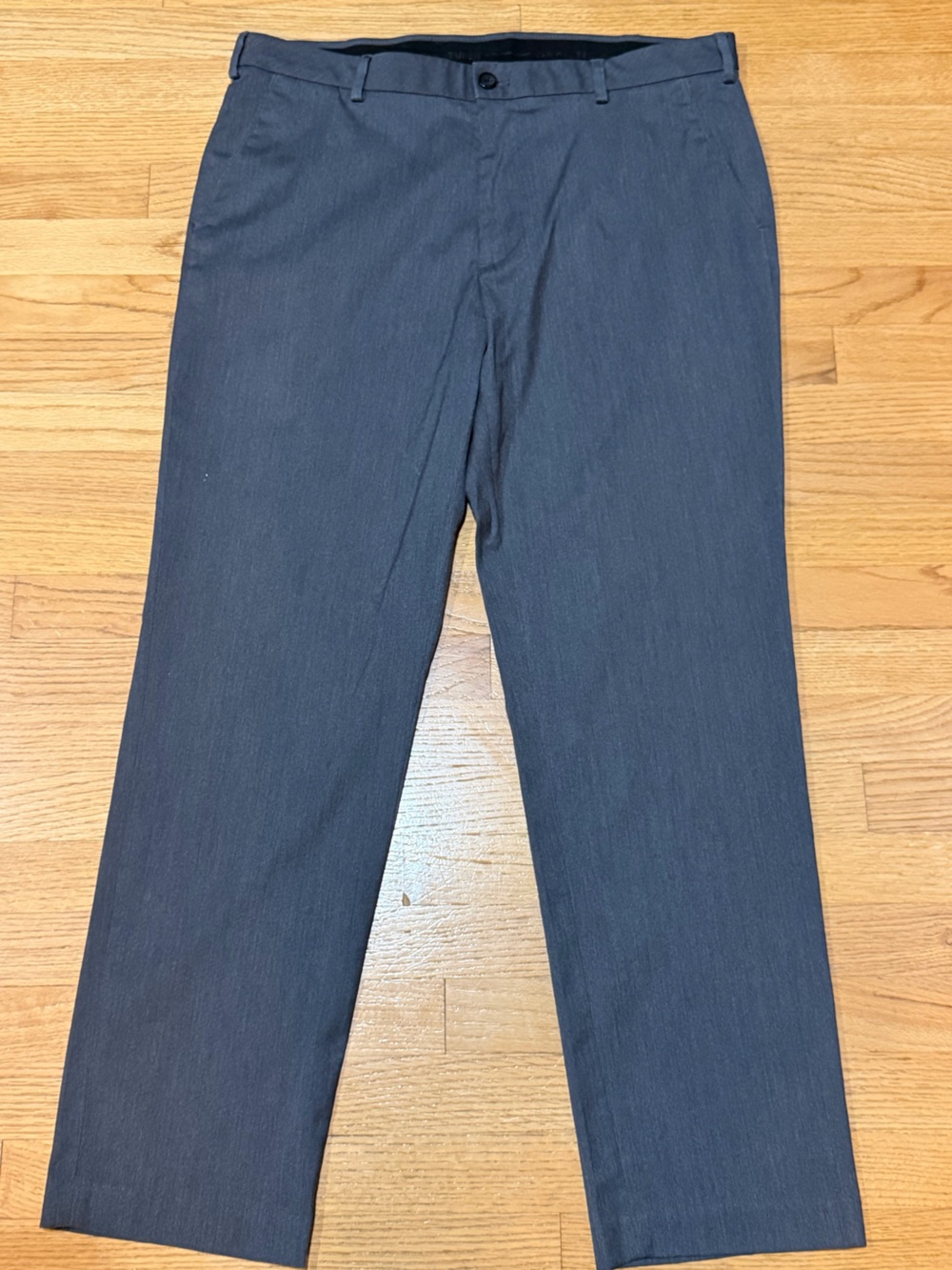 Van Heusen Men's Charcoal Straight-Leg Dress Pants